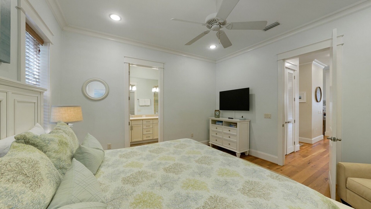 Photo of Bedroom in Lakeside at Blue Mountain Beach