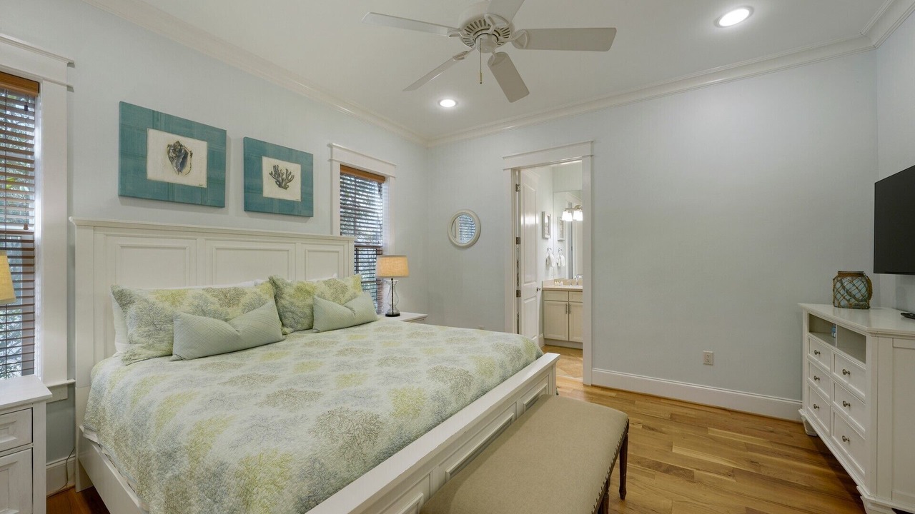 Photo of Bedroom in Lakeside at Blue Mountain Beach