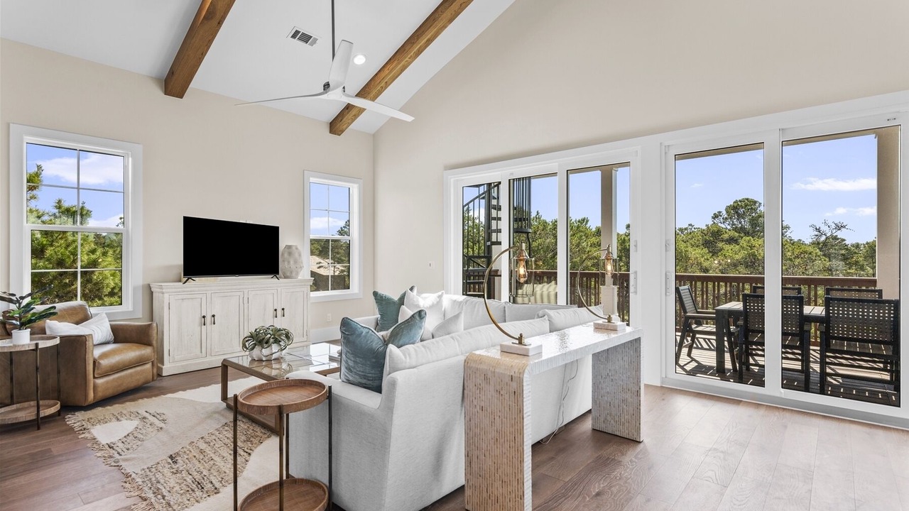 Photo of Livingroom in Gulfview Heights