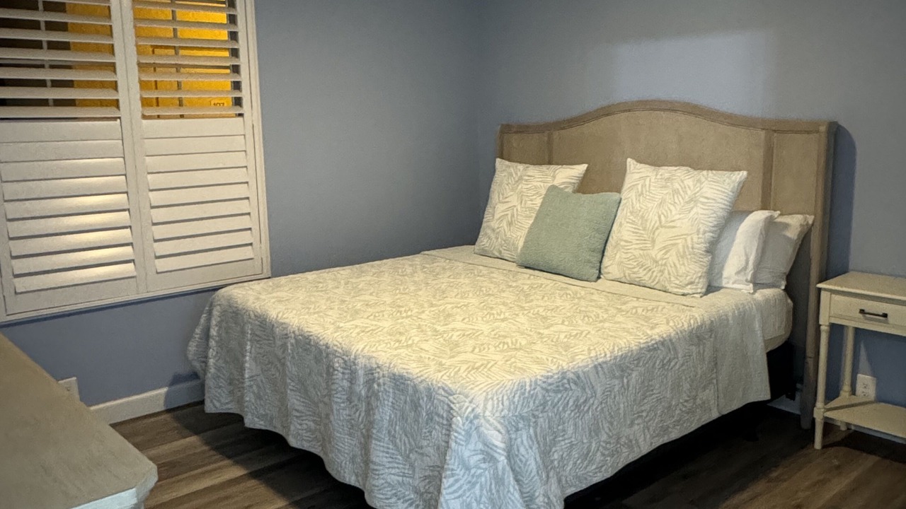 Photo of Bedroom in Tropical Cove