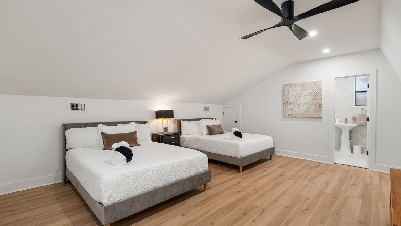 Photo of Bedroom in Upper Grand Lagoon