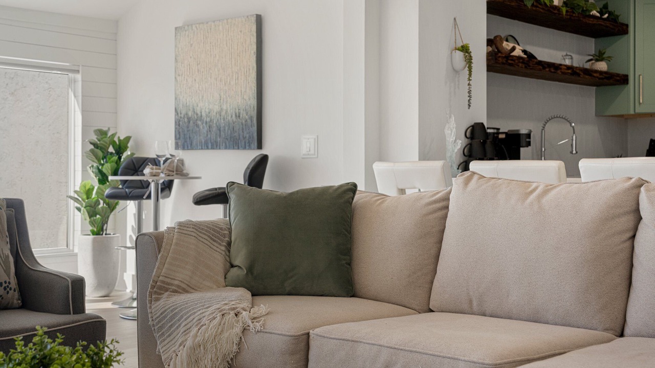 Photo of Livingroom in Upper Grand Lagoon