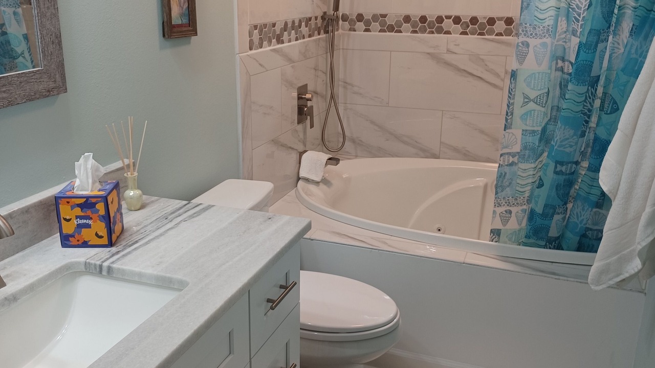 Photo of Bathroom in Pass Drury