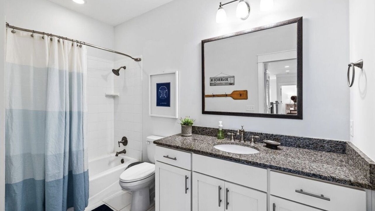 Photo of Bathroom in Lakeside at Blue Mountain Beach
