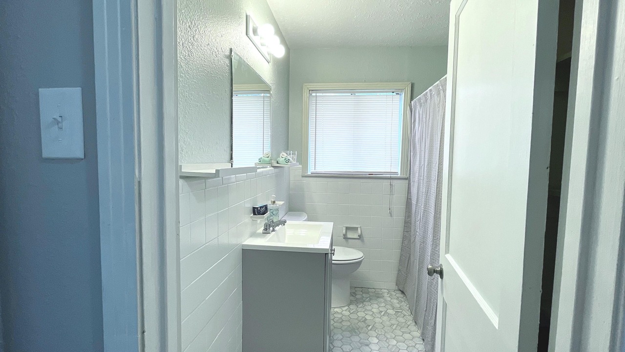 Photo of Bathroom in La Marque