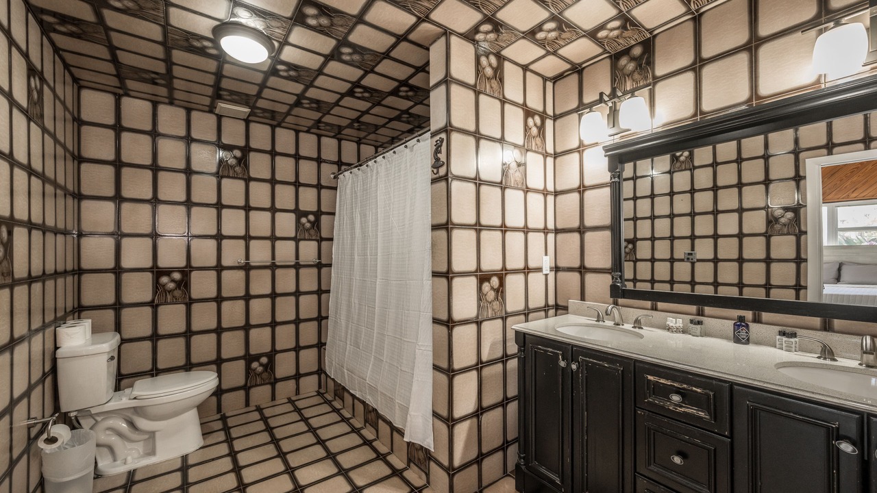 Photo of Bathroom in New Town