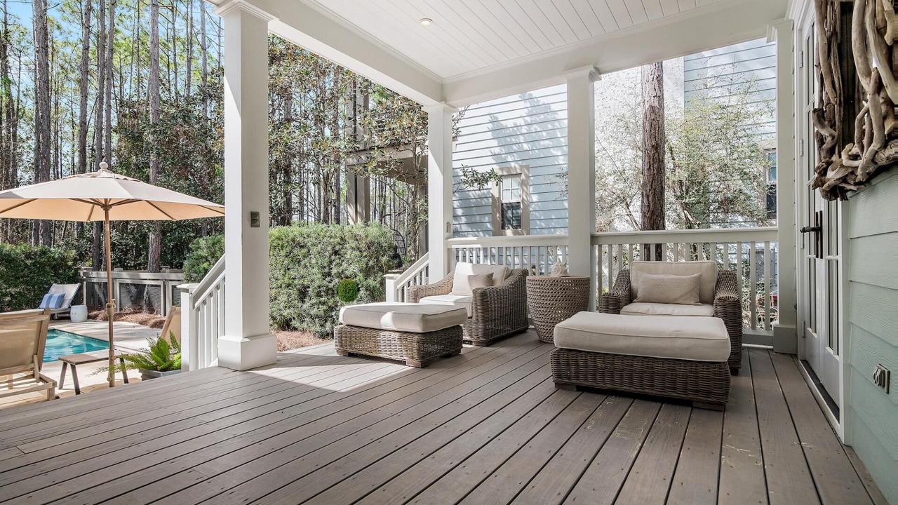 Photo of Patio Balcony in Forest District