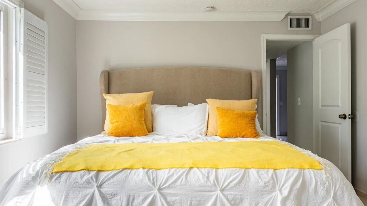 Photo of Bedroom in Palm Aire Village West