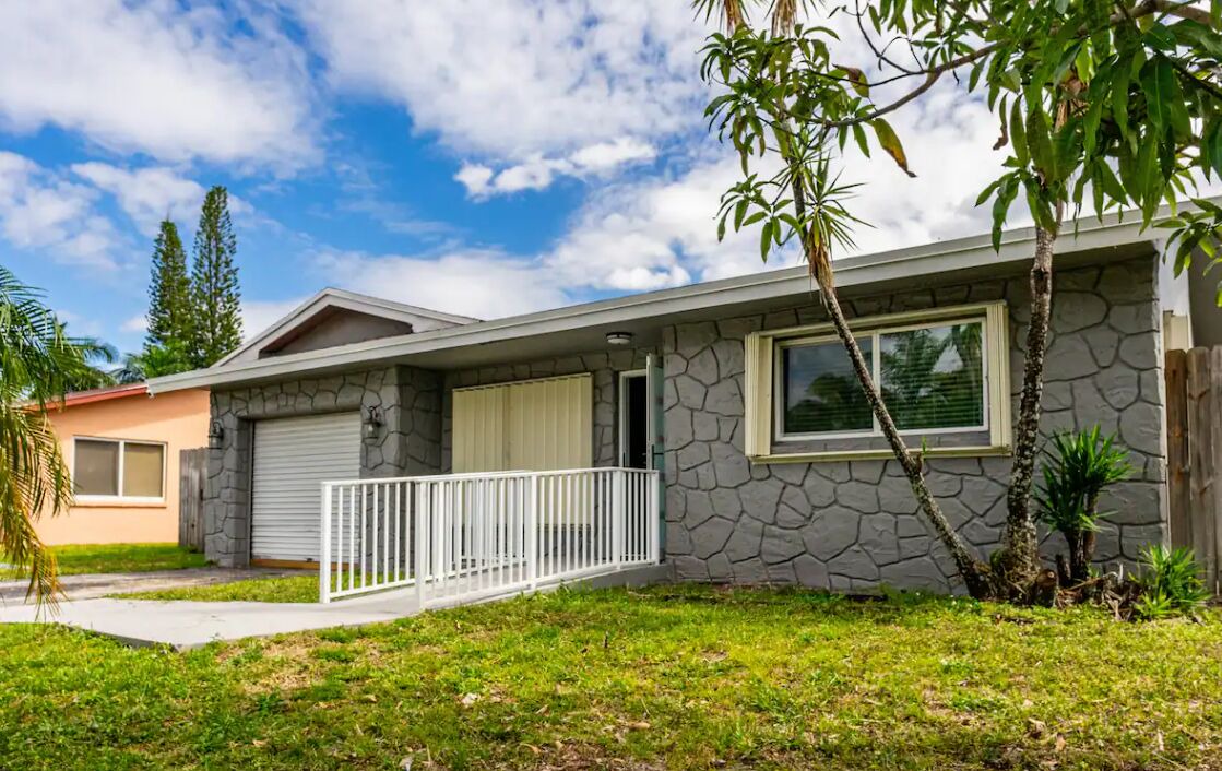 Photo of Outdoor in Palm Aire Village West