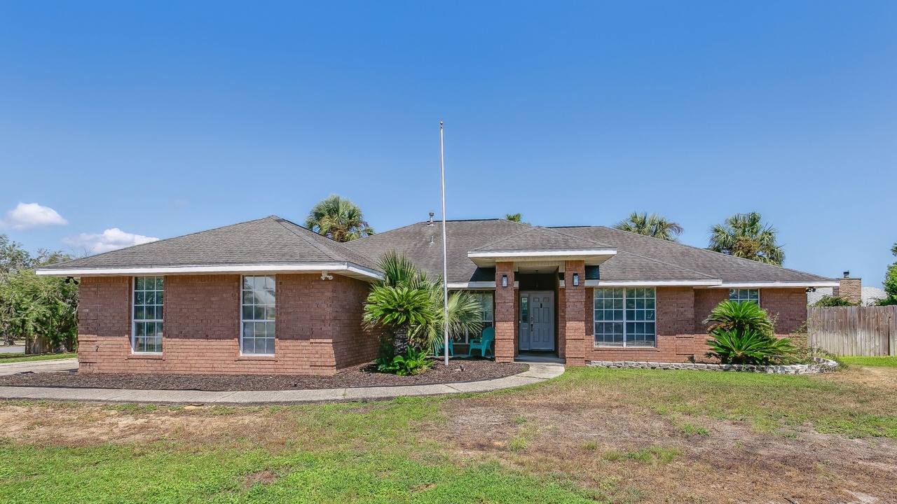 Photo of Outdoor in Chandelle First
