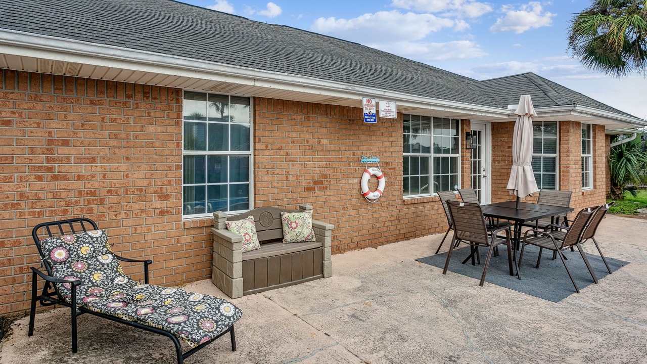 Photo of Outdoor in Chandelle First