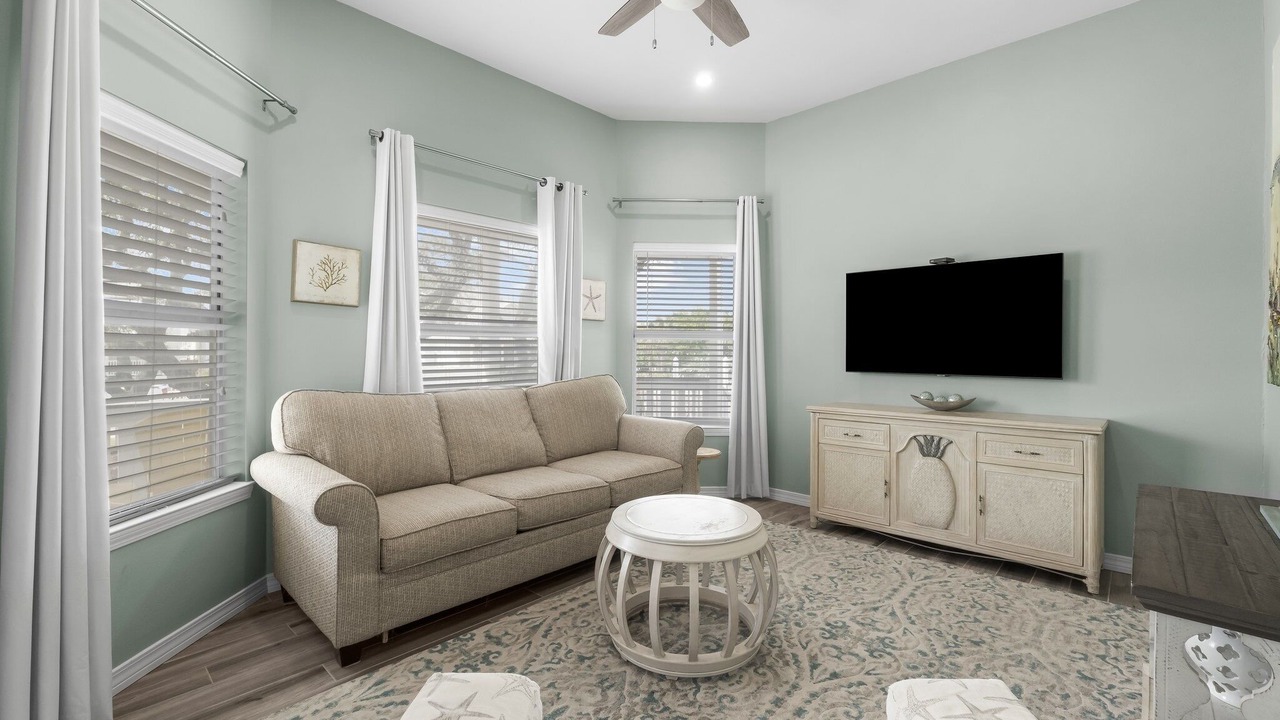 Photo of Bedroom in Crystal Beach