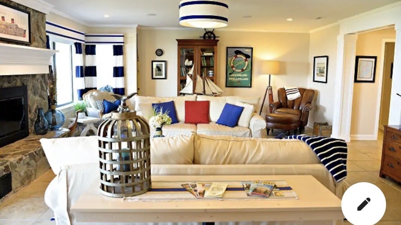 Photo of Livingroom in Gwaltney Estate