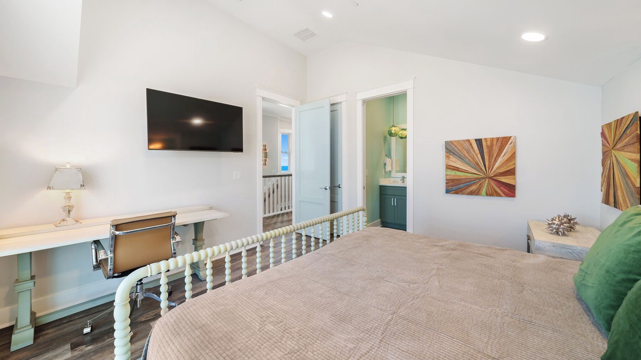 Photo of Bedroom in Lower Grand Lagoon