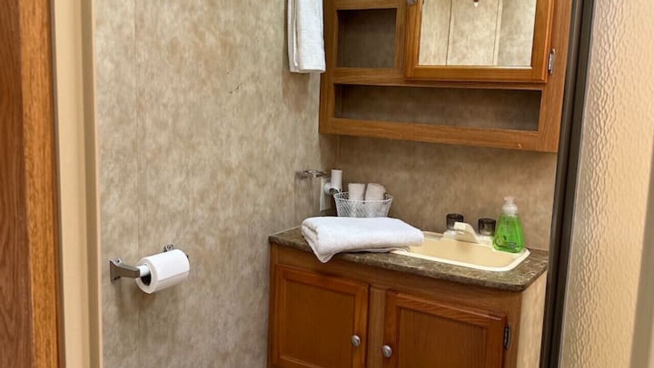 Photo of Bathroom in Redwood