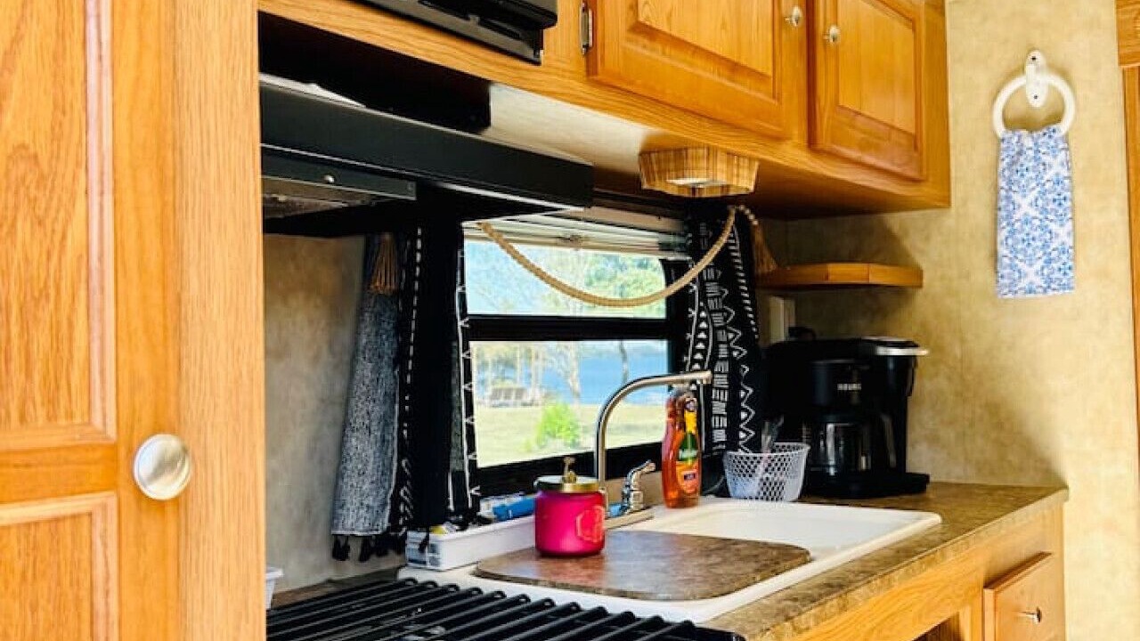 Photo of Kitchen in Redwood