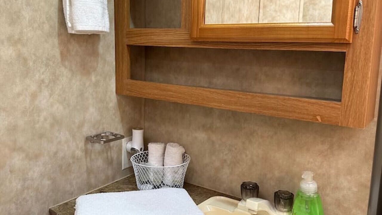 Photo of Bathroom in Redwood