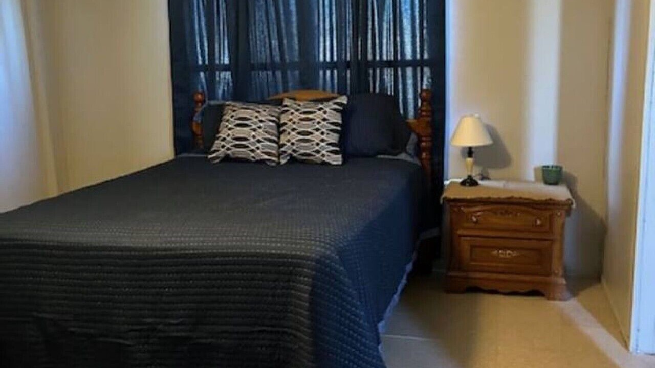 Photo of Bedroom in Redwood