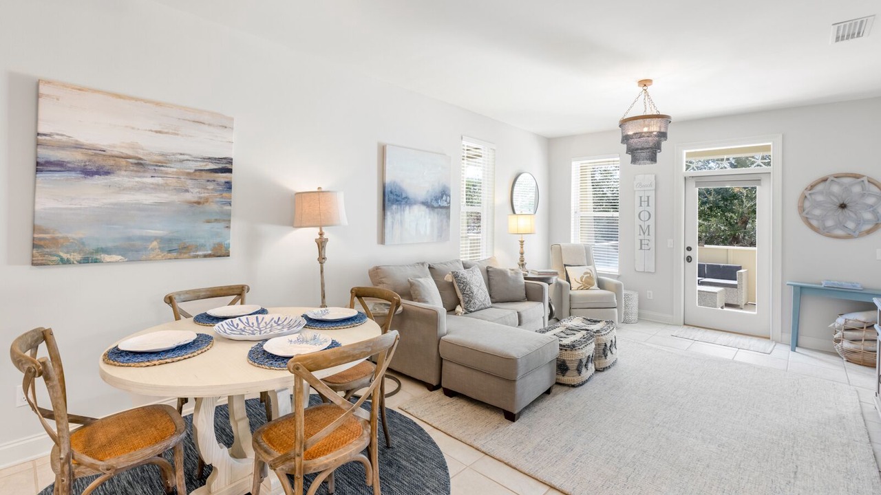 Photo of Livingroom in Dune Allen Beach