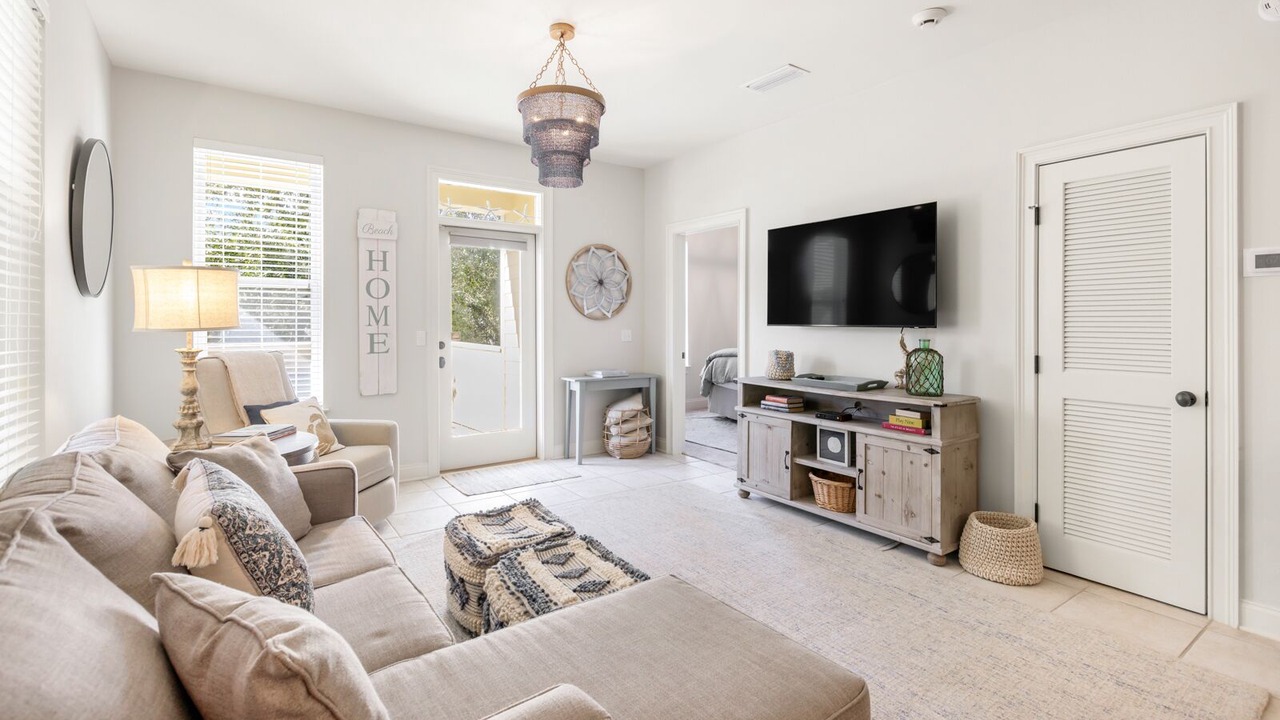 Photo of Livingroom in Dune Allen Beach