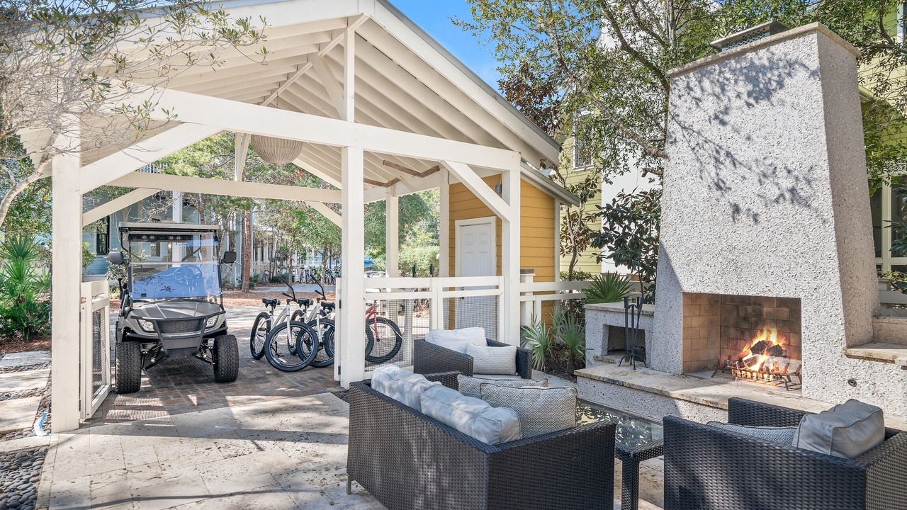 Photo of Patio Balcony in Forest District