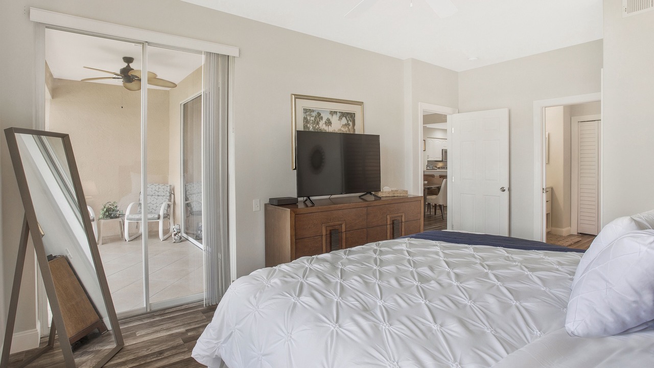 Photo of Bedroom in Tropical Cove