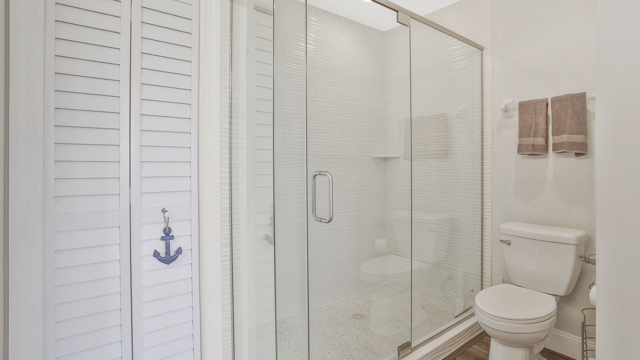 Photo of Bathroom in Tropical Cove