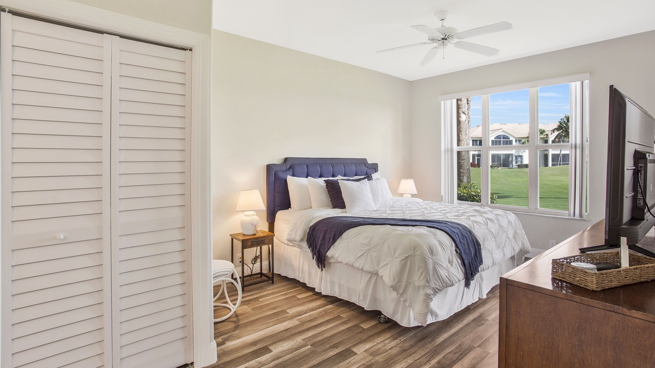 Photo of Bedroom in Tropical Cove