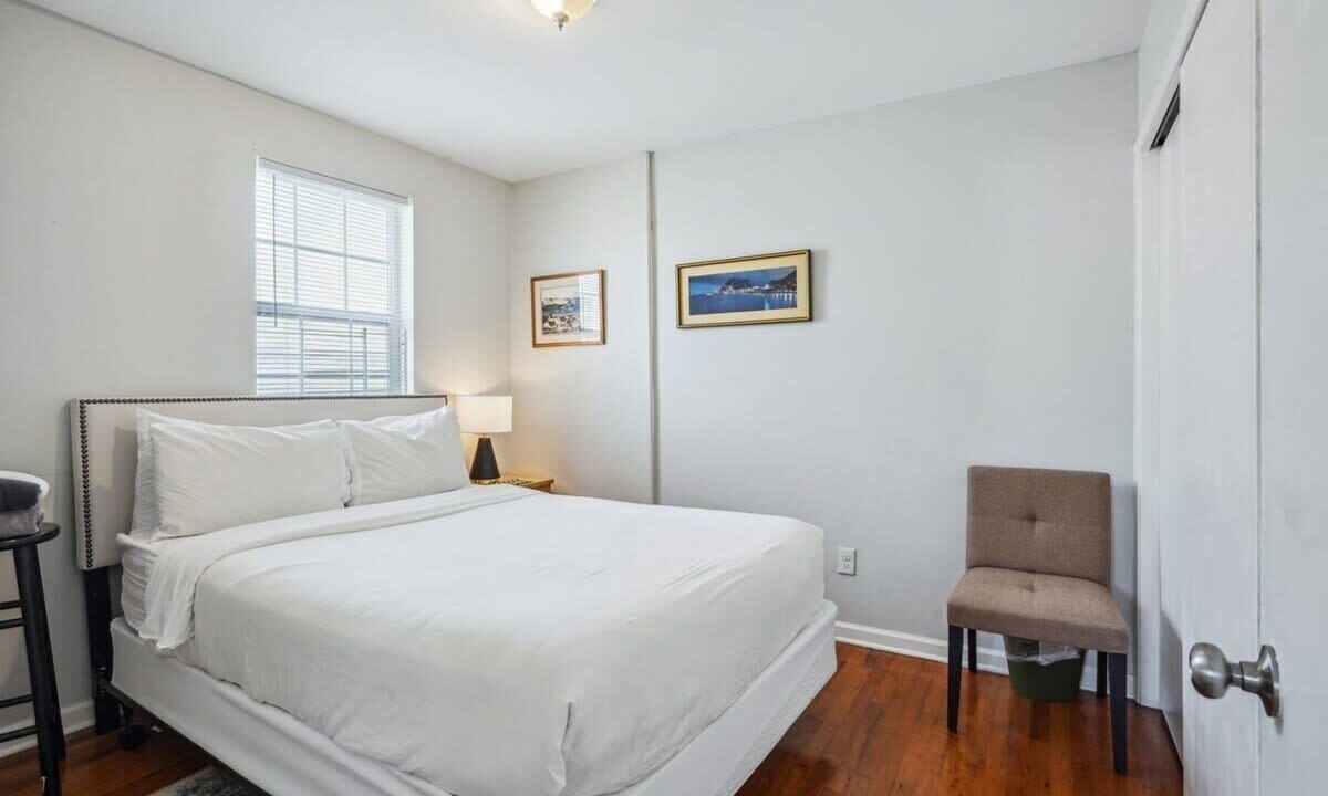 Photo of Bedroom in Seventh Ward