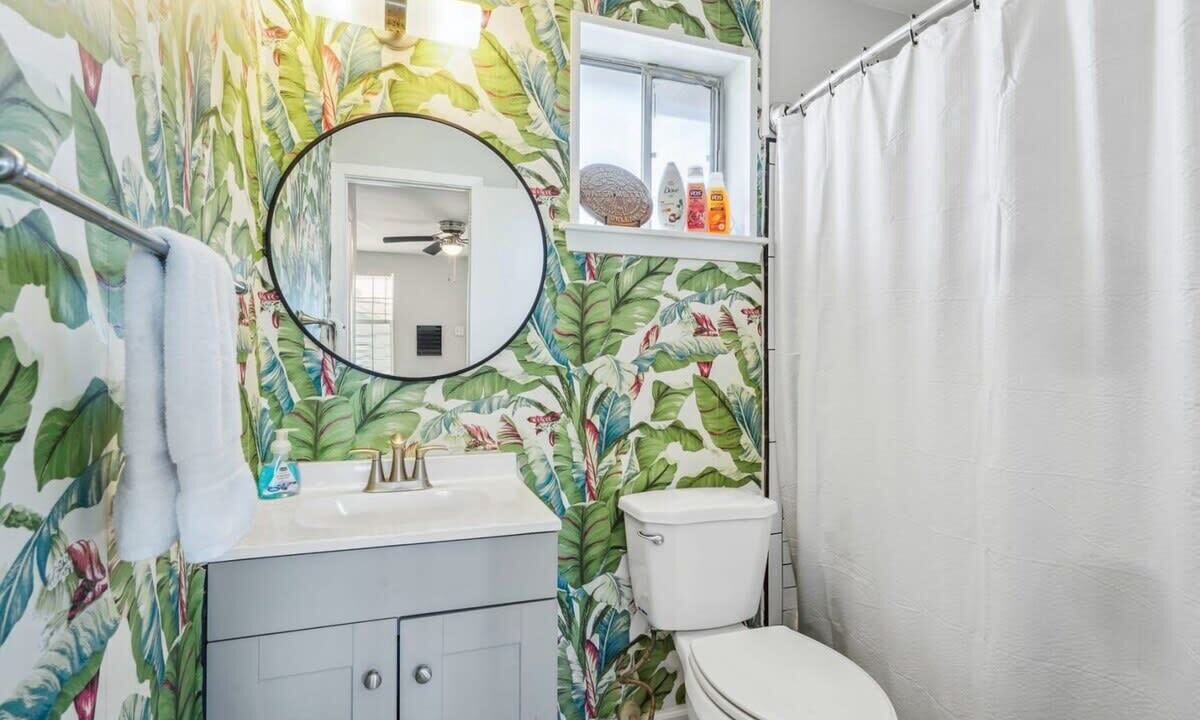 Photo of Bathroom in Seventh Ward