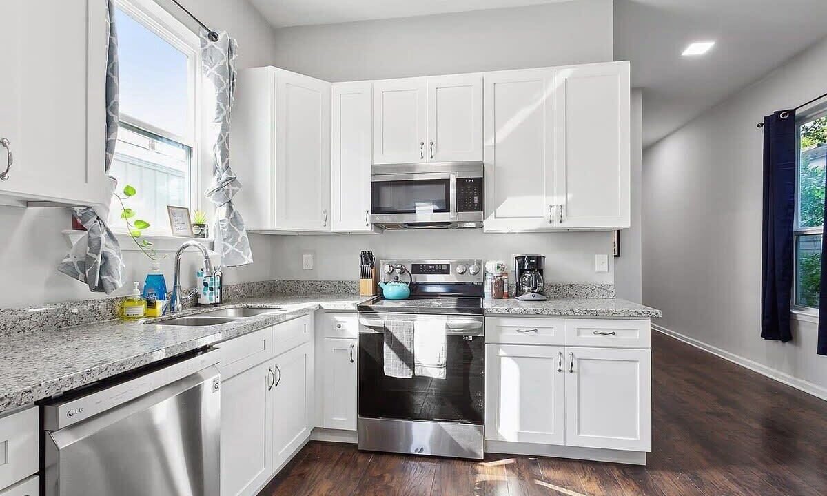 Photo of Kitchen in Mid-City