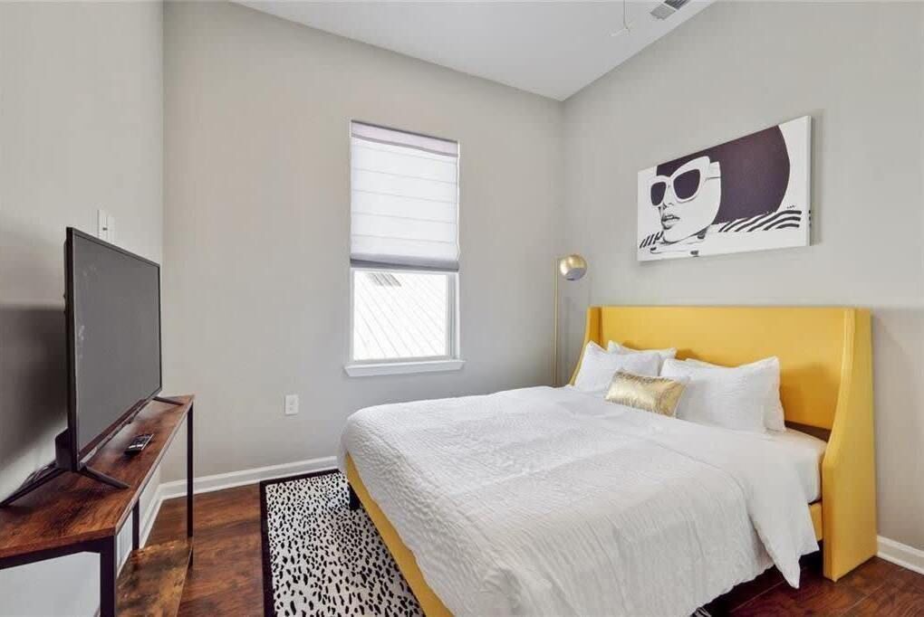 Photo of Bedroom in Mid-City
