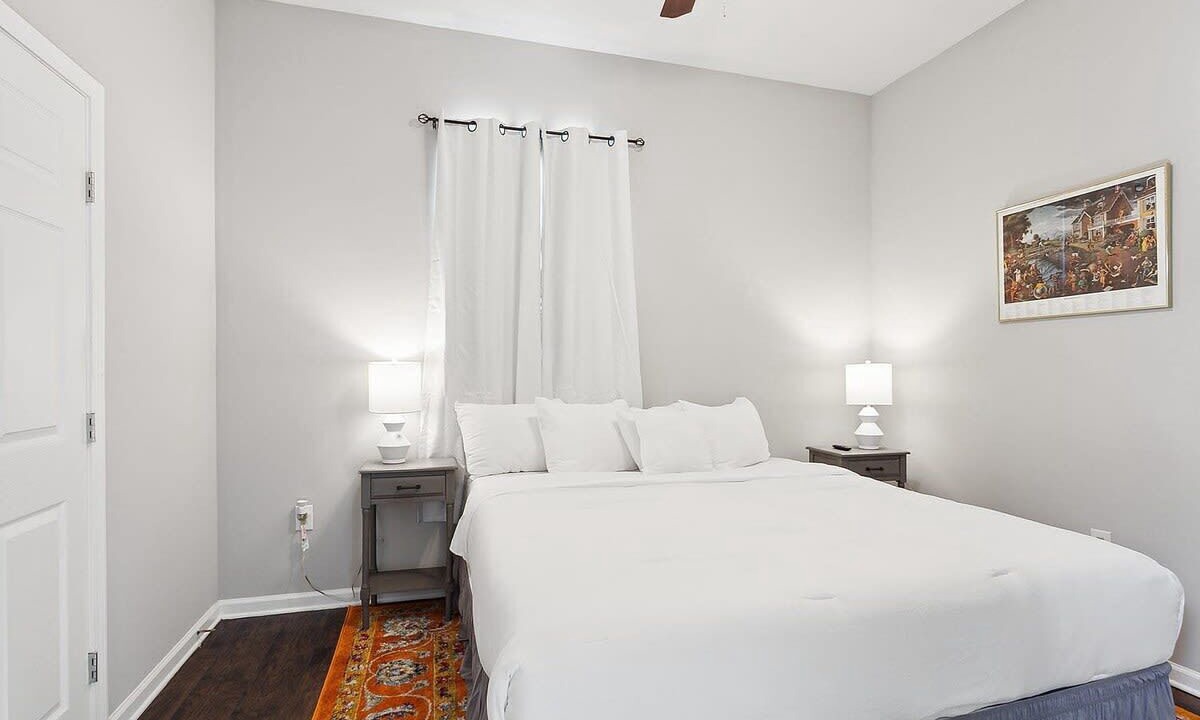 Photo of Bedroom in Mid-City