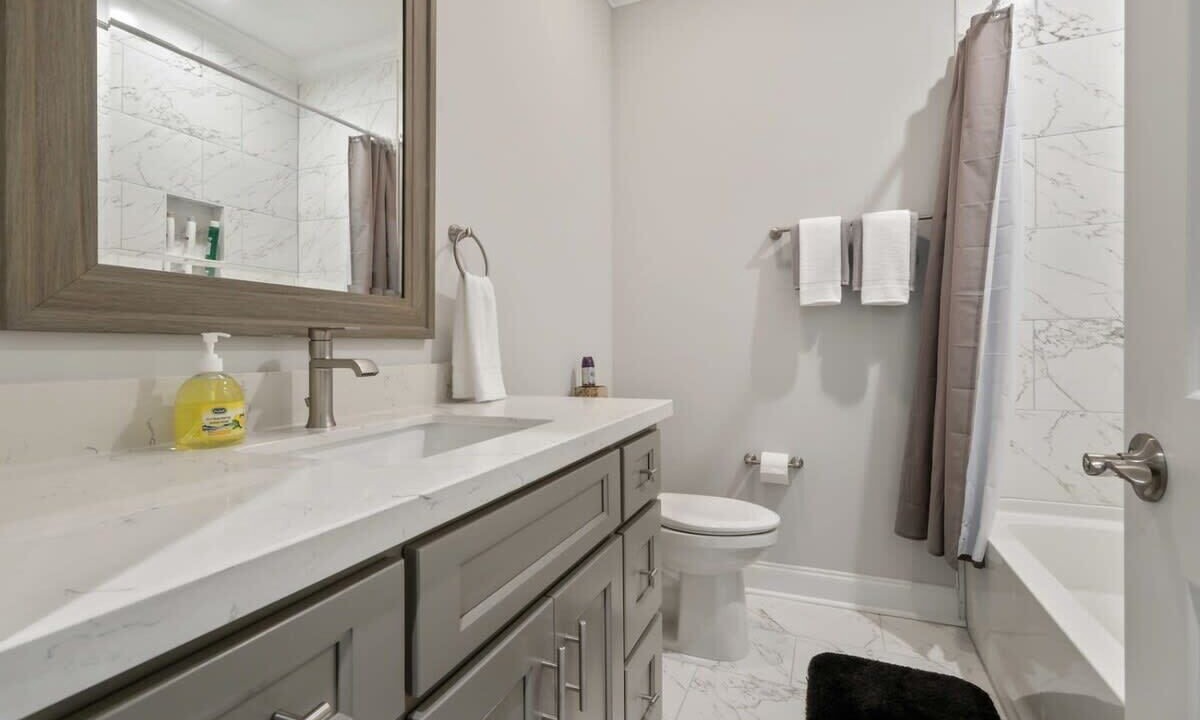 Photo of Bathroom in Mid-City