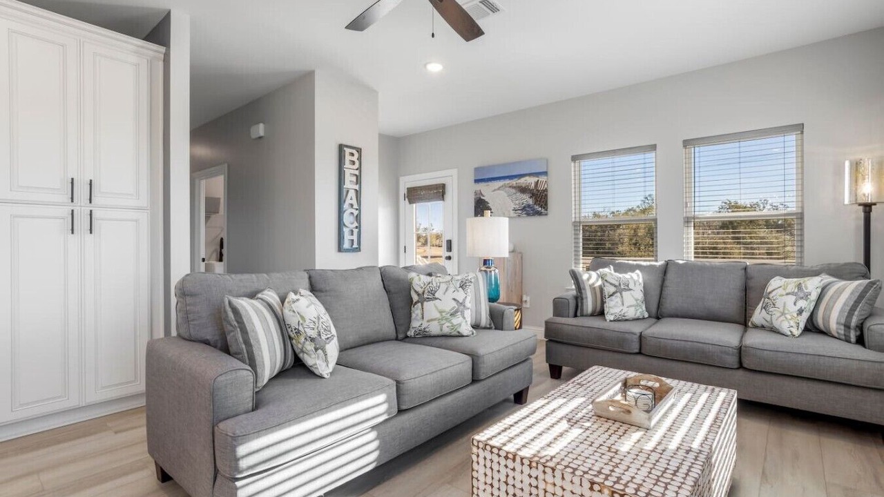 Photo of Livingroom in Biloxi