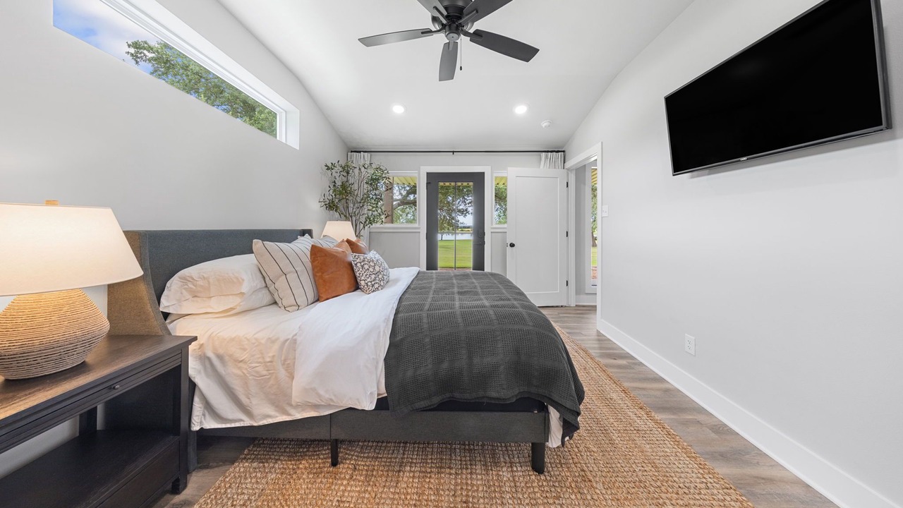 Photo of Bedroom in Leon Junction