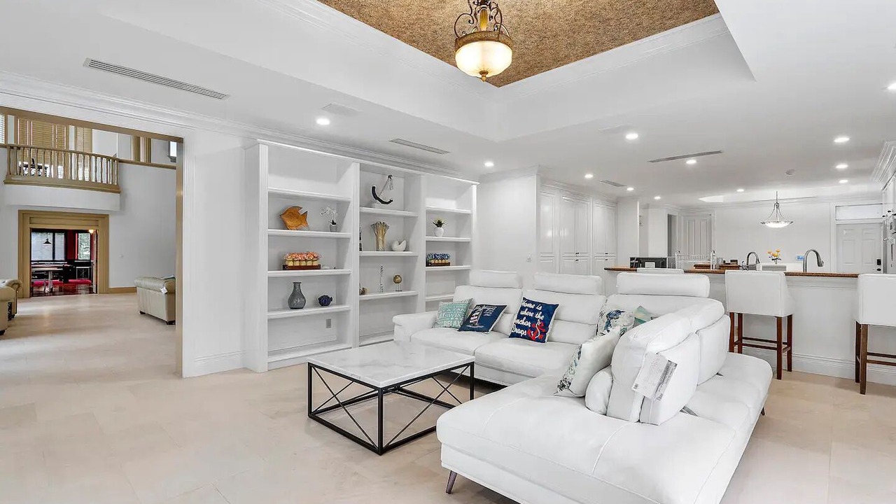 Photo of Livingroom in Riviera Isles