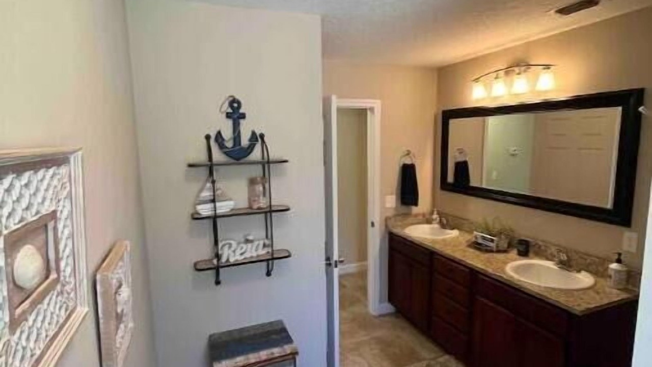 Photo of Bathroom in Wright