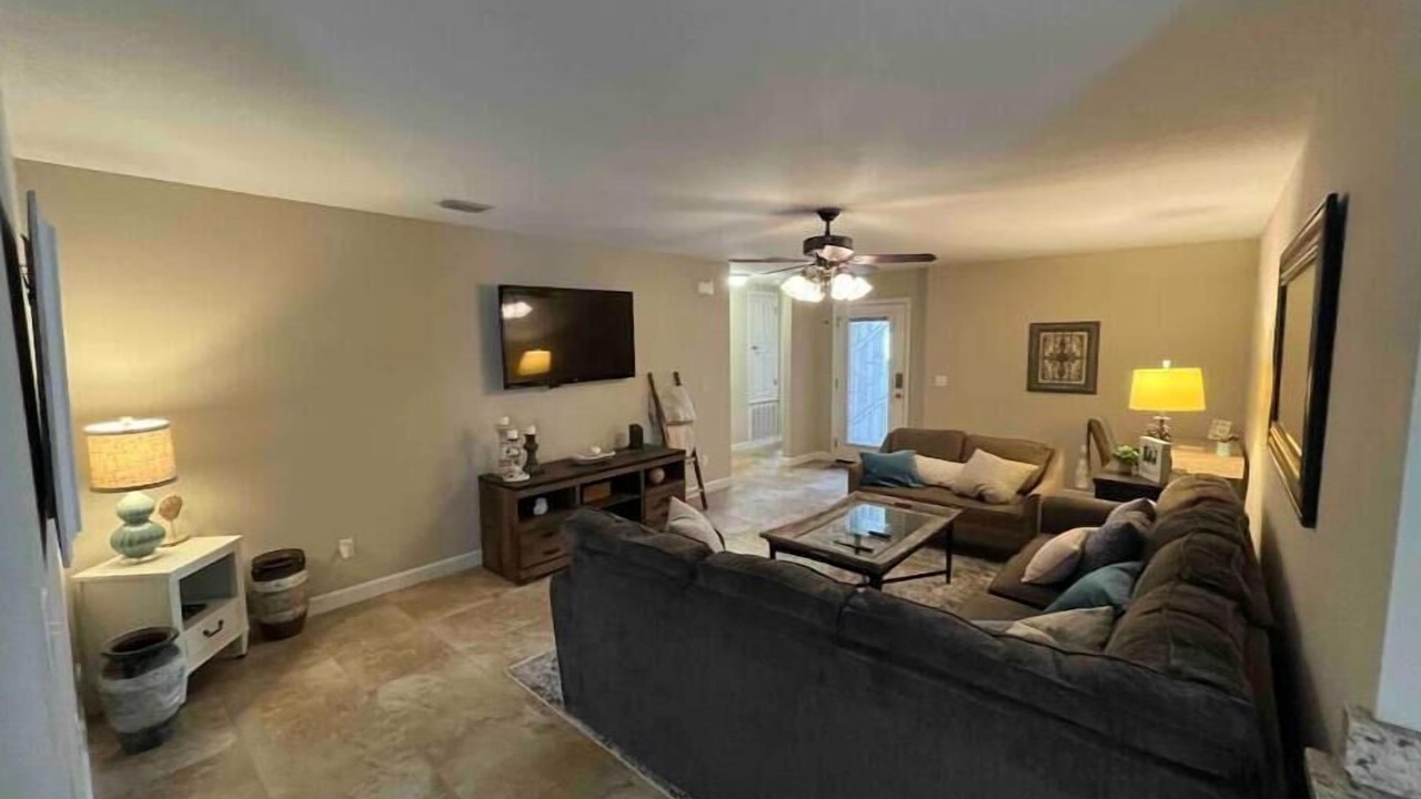 Photo of Livingroom in Wright