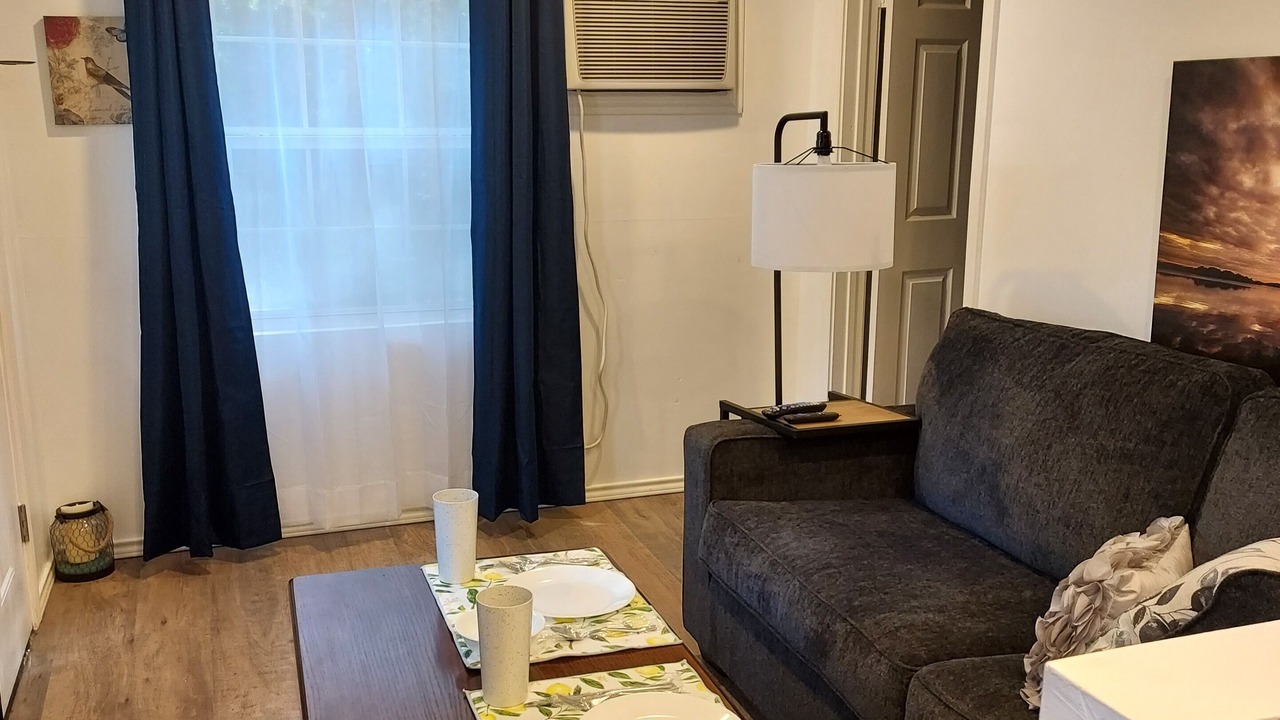 Photo of Livingroom in West Livingston