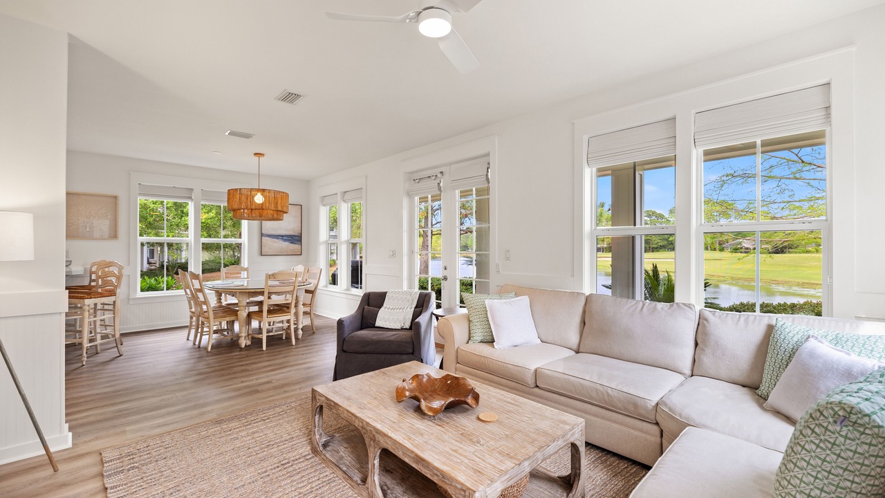 Photo of Livingroom in Laurel Grove