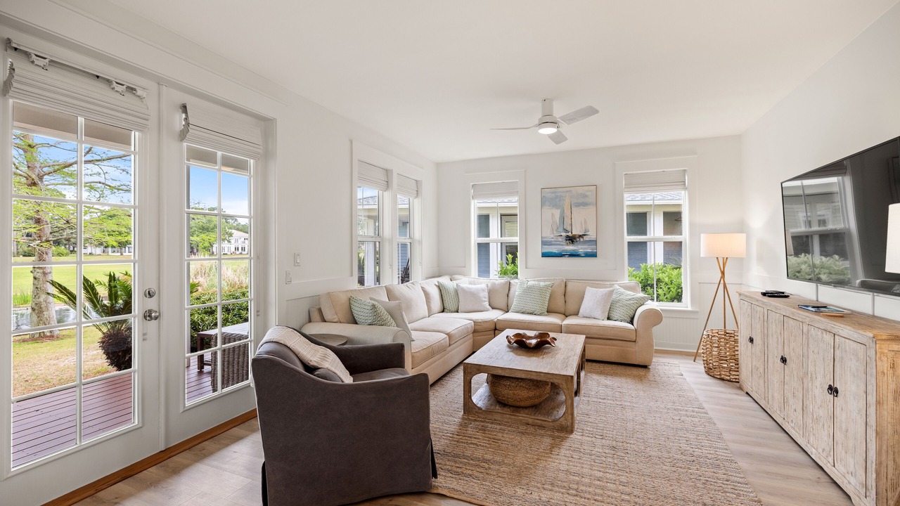 Photo of Livingroom in Laurel Grove