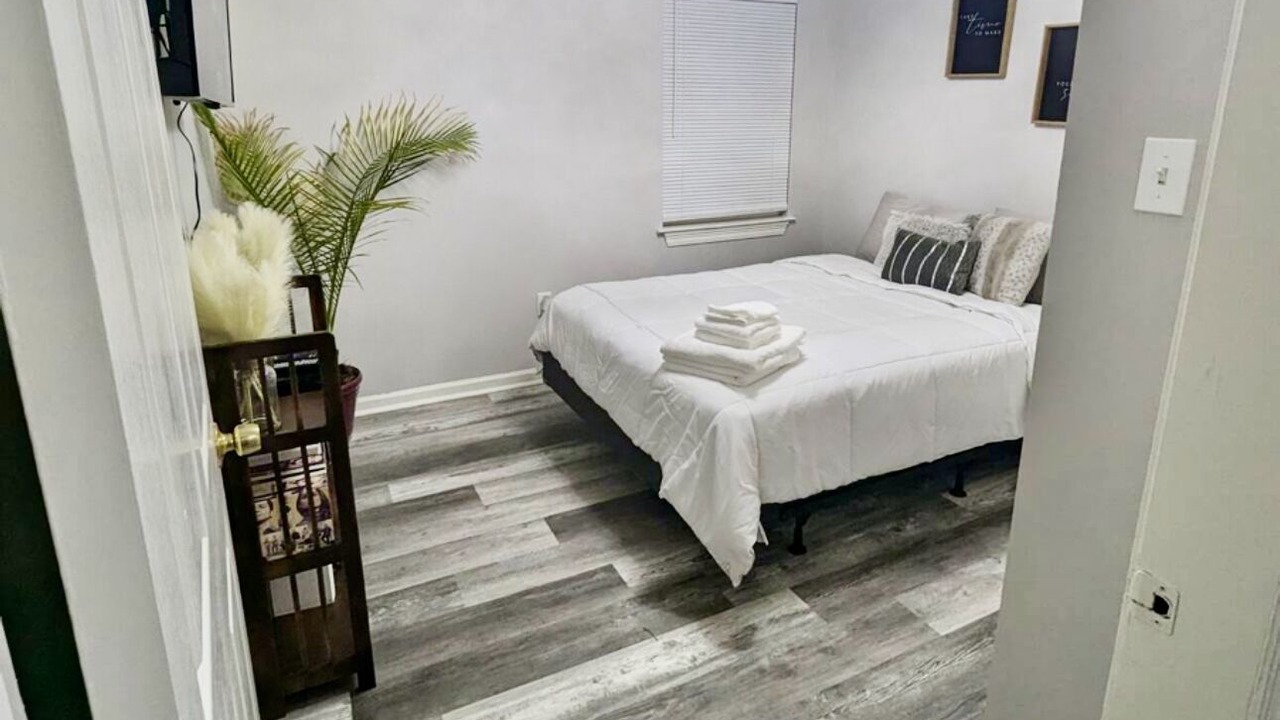 Photo of Bedroom in Mid City South