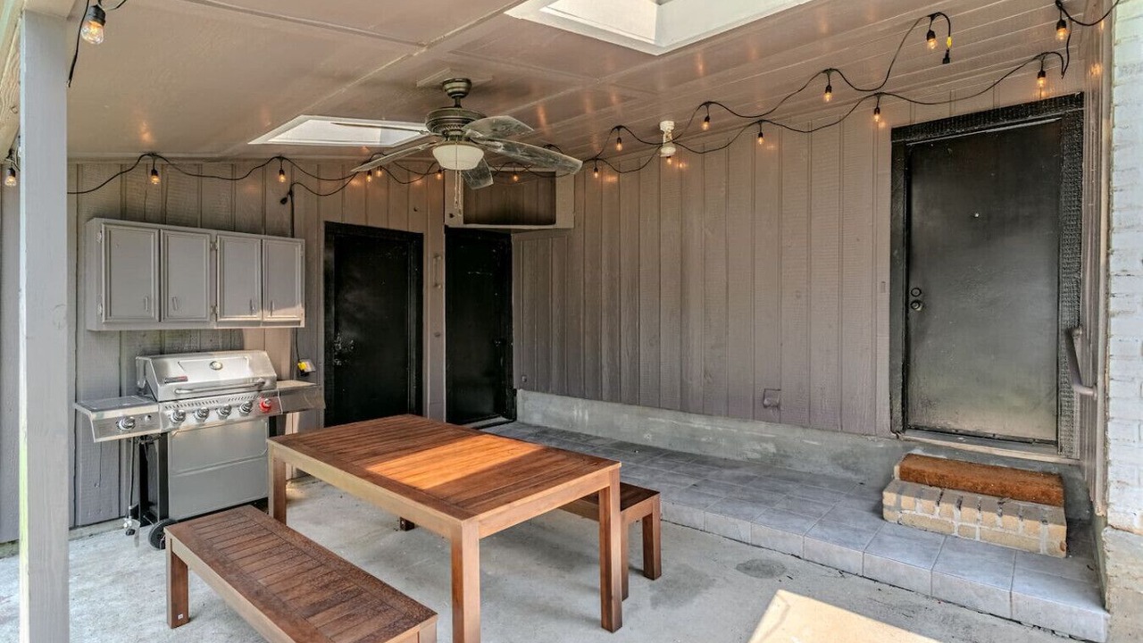 Photo of Outdoor in April Sound