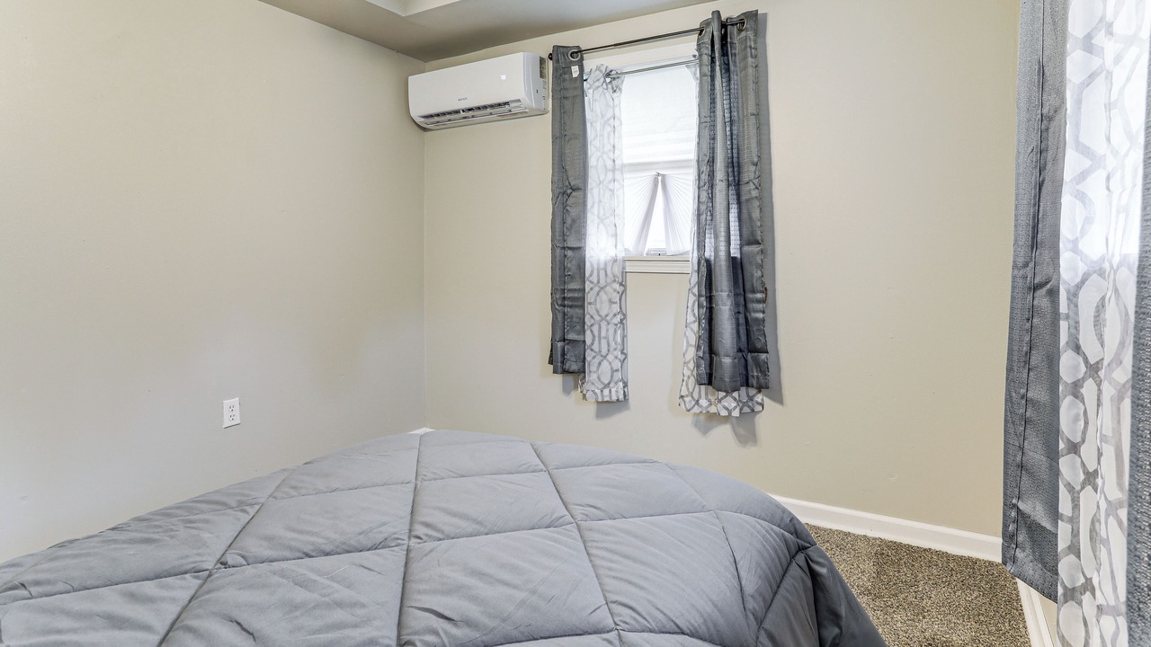 Photo of Bedroom in Sunshine