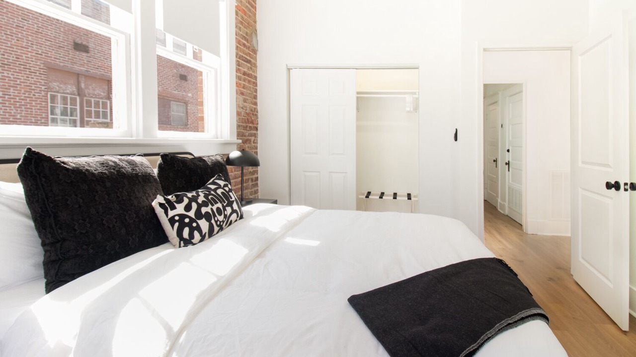 Photo of Bedroom in East of Broadway