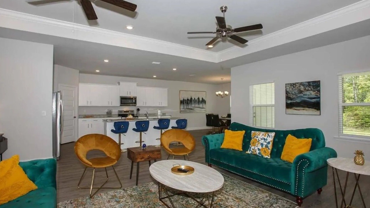 Photo of Livingroom in Foley