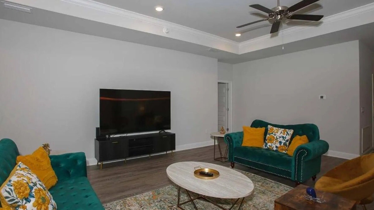 Photo of Livingroom in Foley
