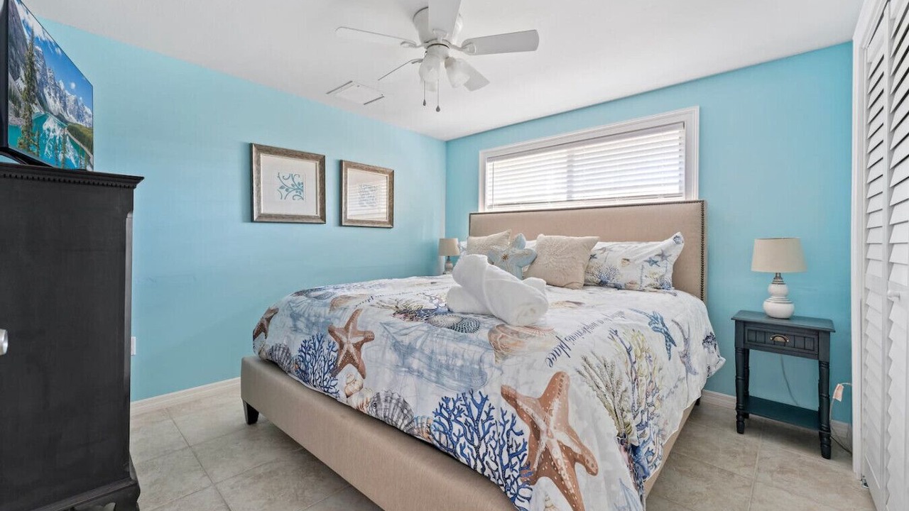 Photo of Bedroom in Holmes Beach