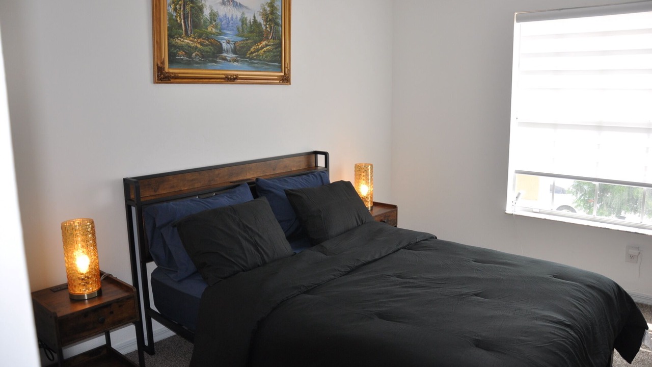 Photo of Bedroom in Crown Pointe